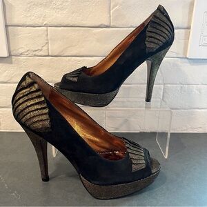 Poetic License sz 7.5 Egyptian Princess black suede and gold platform heels